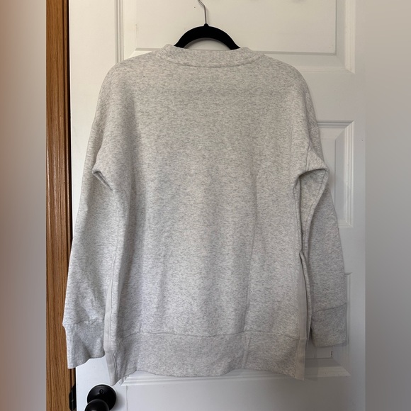 90 Degrees Light Gray Crew Neck Sweater Size M - Picture 2 of 3